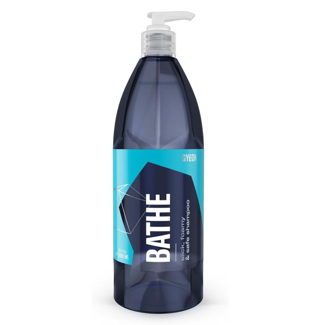 Gyeon Q²M Bathe – 1000ml Professional-Grade pH-Neutral Shampoo for High-Volume Detailing