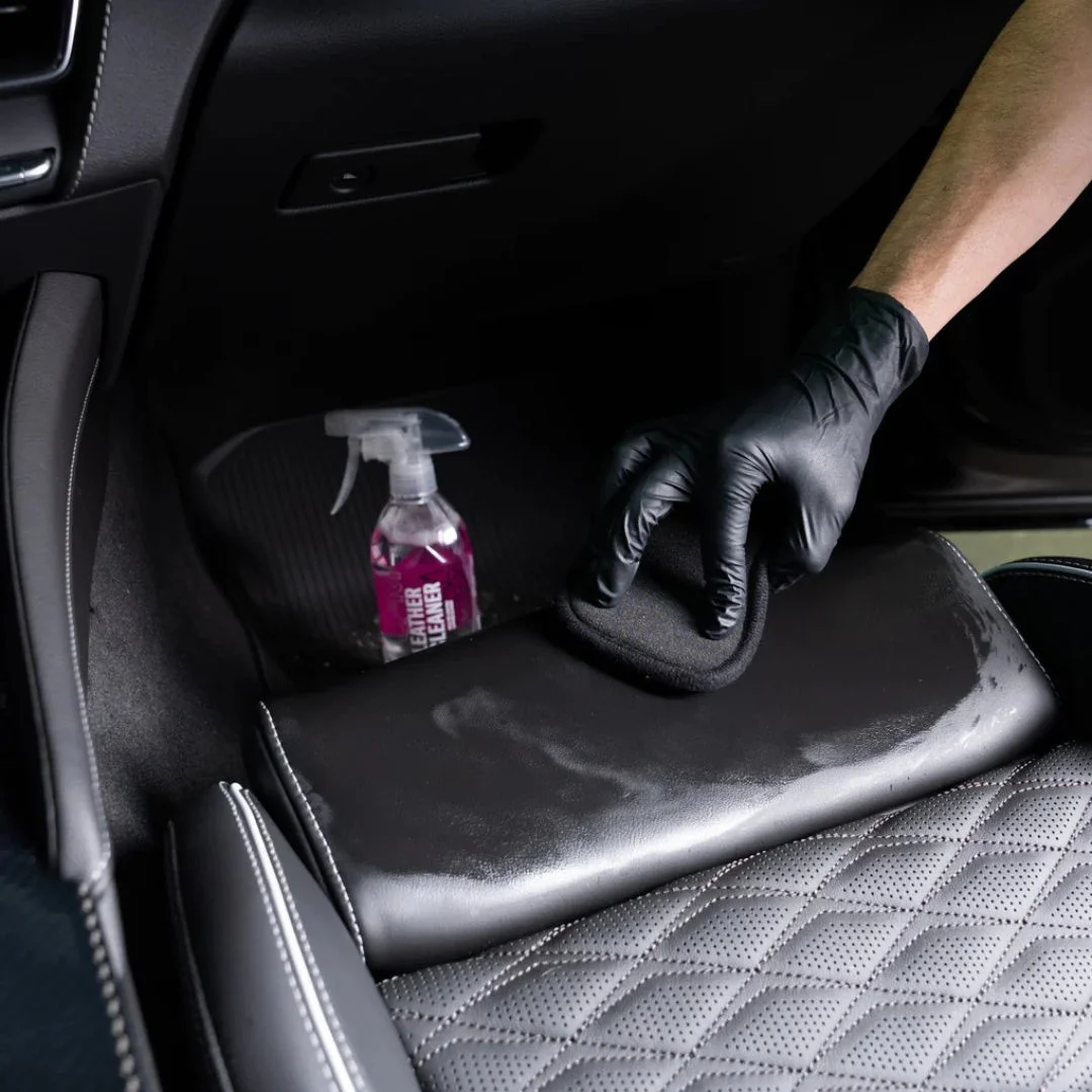 Gyeon Q²M ScrubPad EVO – Premium Surface Cleaning Pad for Detailing 1