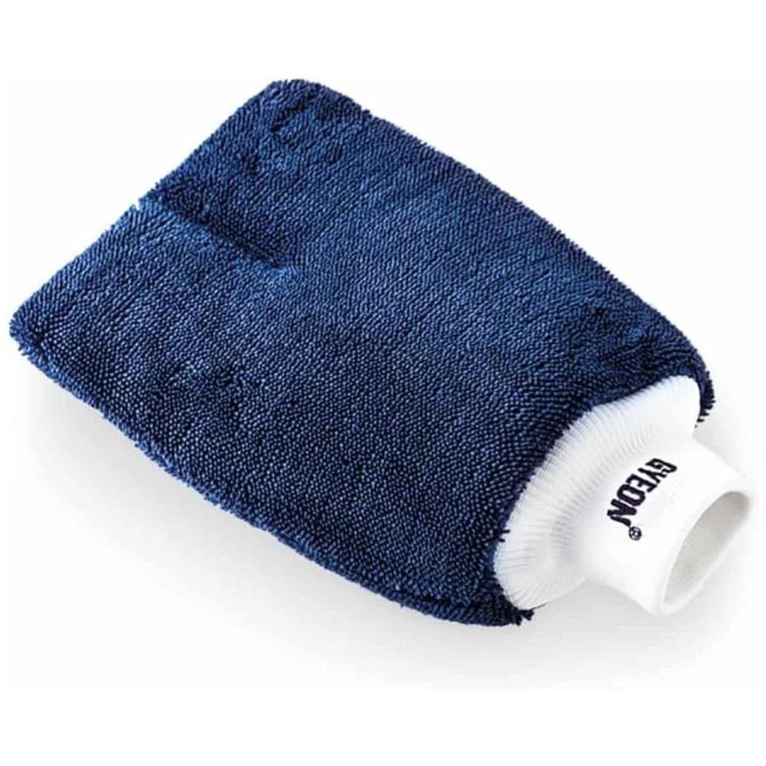 Gyeon Q²M Silk Mitt – Premium Microfiber Wash Mitt for Scratch-Free Cleaning