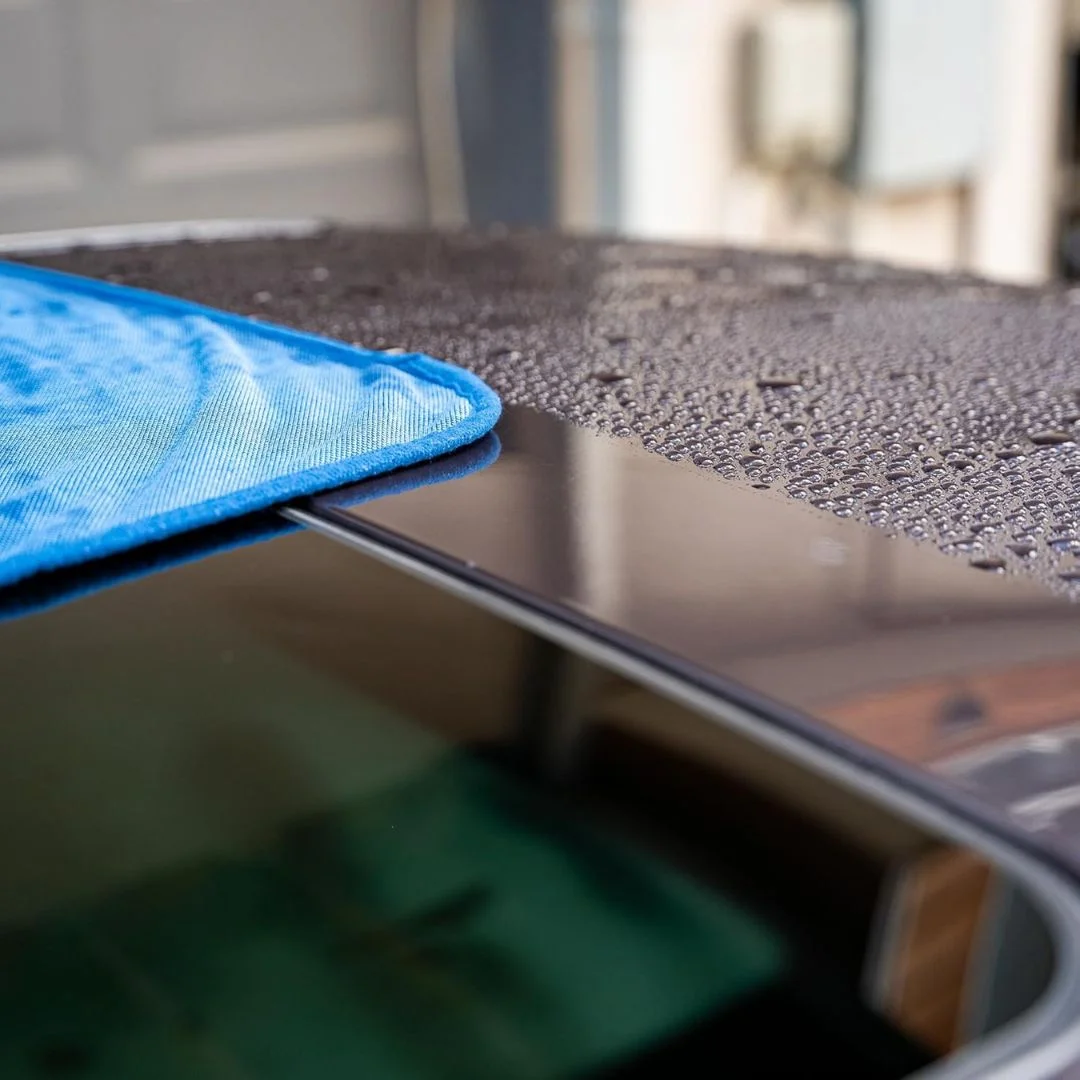 Gyeon Q²M SilkDryer EVO Classic – Premium Microfiber Drying Towel (50x55 cm) 2