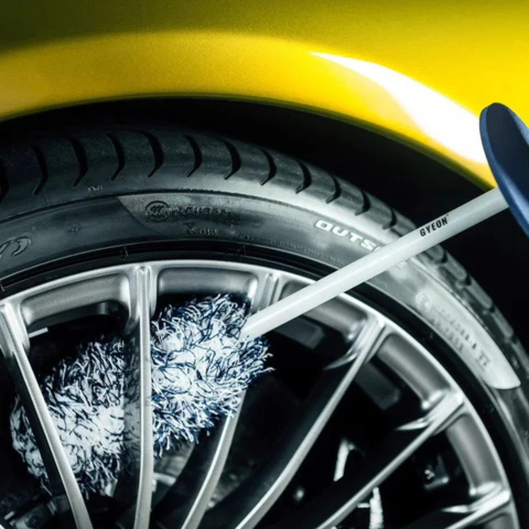 Gyeon Q²M Wheel Brush – Medium – Professional-Grade Wheel Cleaning Tool 2